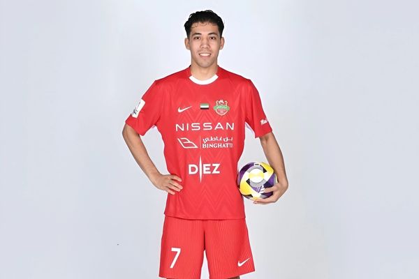 ستاره فوتسال افغانستان راهی امارات شد؛ رضا حسینپور به باشگاه الشباب الاهلی دبی پیوست