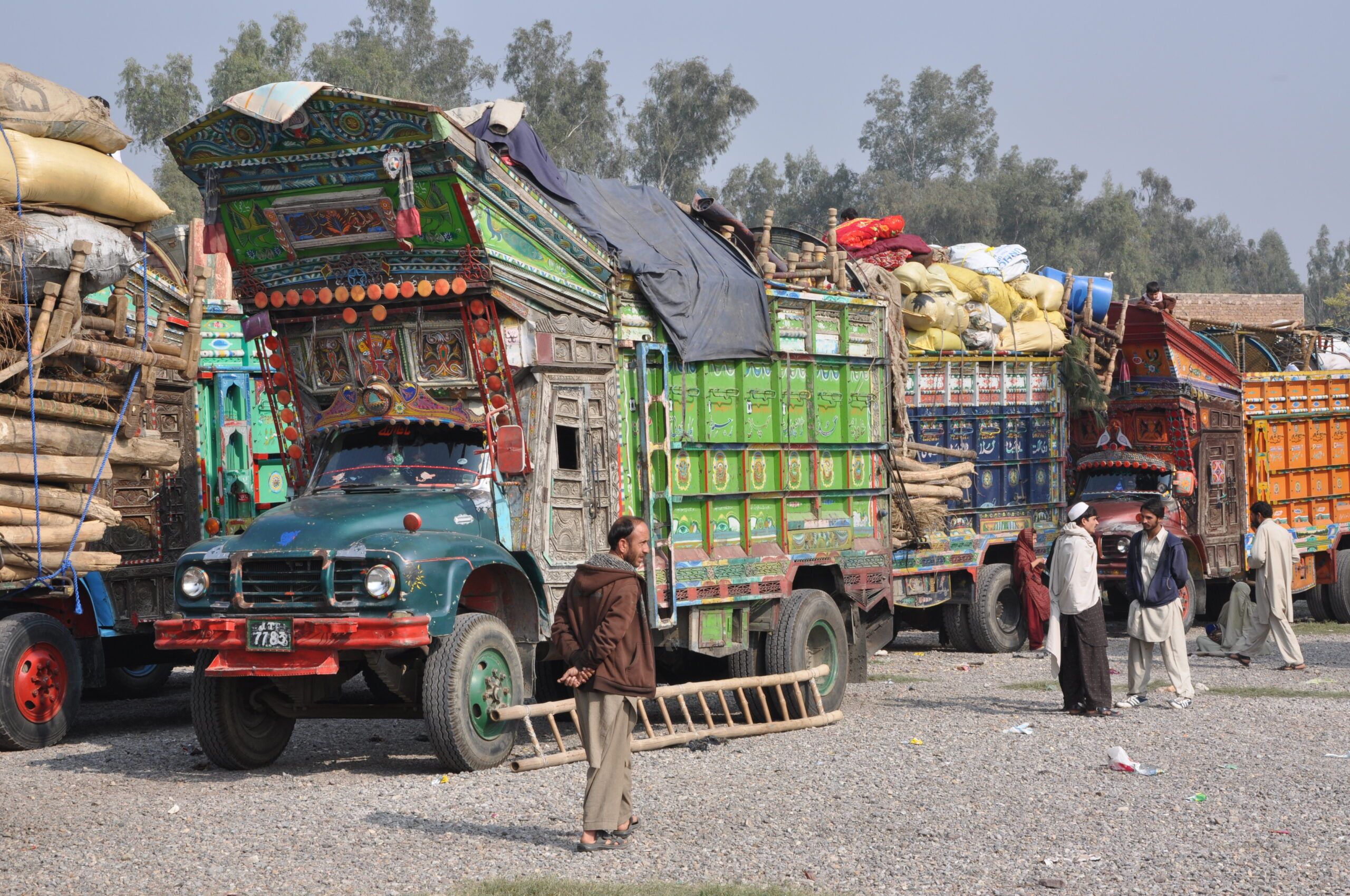 طالبان:له درې نیم زرو ډیر افغان کډوال په زور او خپله خوښه له پاکستان او ایرانه راستانه شول