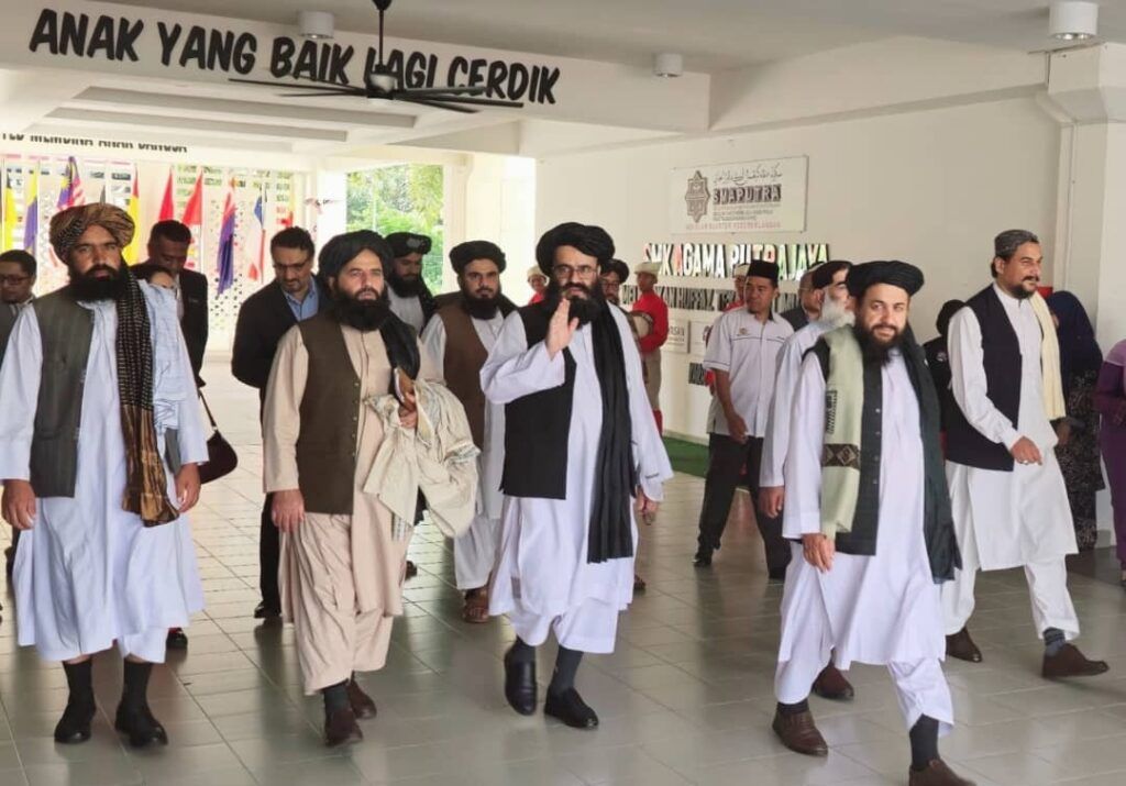 سفر طالبان به مالیزیا واکنش‌برانگیز شد؛ «نباید با حکومت ضد زن تعامل کرد»