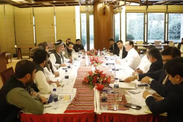 Talks Held Between Taliban & Uzbekistan Officials For Establishing Chambers of Commerce