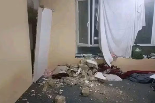 طالبان تعلن عن مقتل عدة أشخاص في زلزال سمنغان