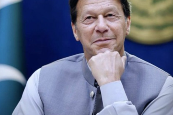 فایننشل ټایمز: د عمران خان محبوبیت لاهم د پاکستان د پوځ لپاره لویه ننګونه ده