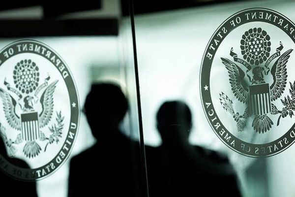 نیویارک ټایمز: ښایي د افغان ښځو لپاره د امریکا د ځانګړې استازې دفتر لغوه شي