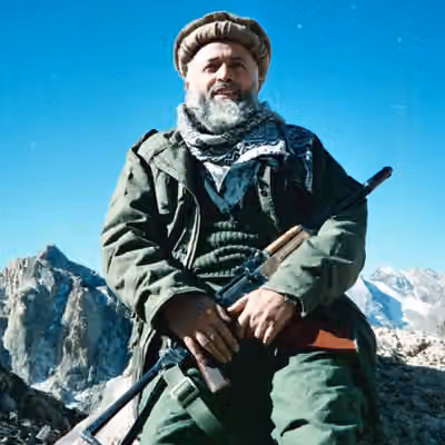 اسلامگرایی بومی و بیگانه؛ رهبر مجاهدین که از شعر و موسیقی لذت میبرد