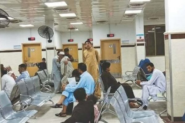 روغتیاپالان:د تورخم دروازې بندیدو وروسته په روغتونونو کې د افغان ناروغانو ګڼه ګوڼه کمه شوې