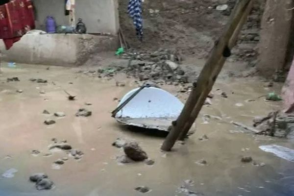 په بدخشان کې د سختو سېلابونو له کبله ۲ تنه مړه او تر ۳۰ ډېر کورونه ویجاړ شوي