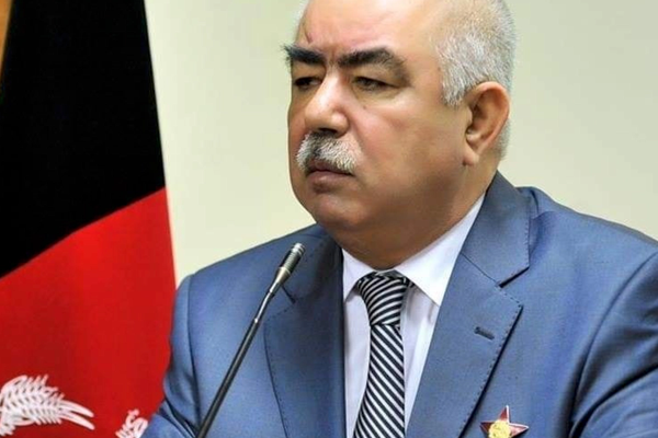 عبدالرشید دوستم: د مقاومت مبارزین لا ژوندي دي او تر وروستۍ سلګۍ به مبارزه وکړي