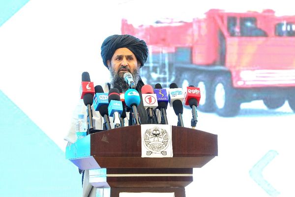 ملا برادر در آغاز پروژه طوطی میدان: بهتدریج زمینه صادرات گاز افغانستان مساعد میشود
