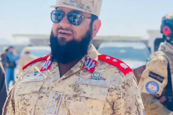 حقاني ته د طالبانو د سرحدي پولیسو قوماندان کنایه؛ بېباوري صف ماتوي