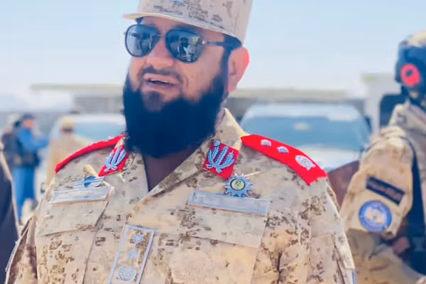 حقاني ته د طالبانو د سرحدي پولیسو قوماندان کنایه؛ بېباوري صف ماتوي