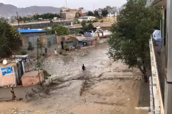 باشندگان کابل، خوست، پروان، لوگر و پنجشیر از جاری شدن سیل پس از بارندگی شدید خبر دادند