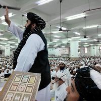 متقی از سفر جنجالی هند به کابل بازگشت