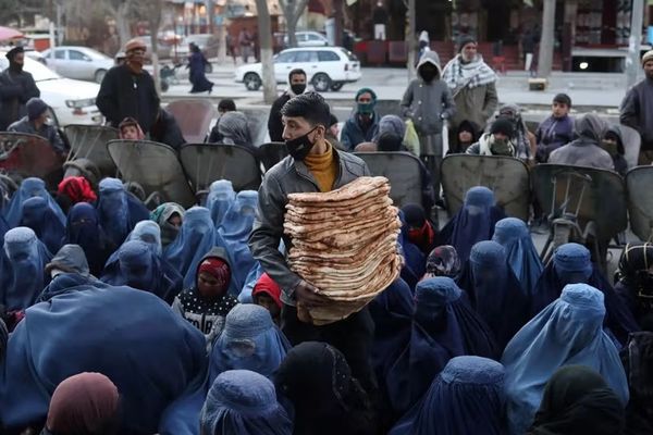 د خوړو نړۍوال پروګرام: په هرو پنځو افغانانو کې یو یې له لوږې سره مخ دی