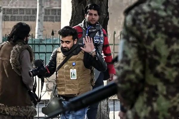 د خبریالانو مرکز: د طالبانو په څلور کلنه واکمنۍ کې ۵ خبریالان وژل شوي او ۲۶۵ یې نیول شوي