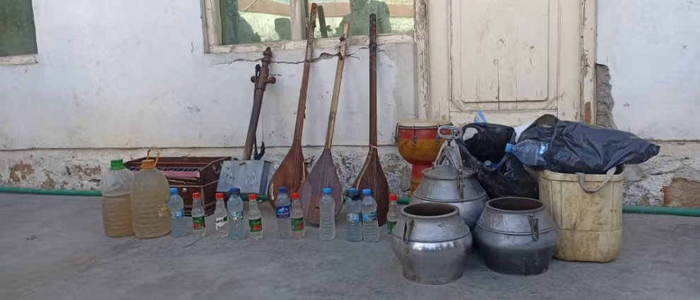 طالبان تعتقل 21 شخصاً بسبب "العزف والغناء" في بغلان