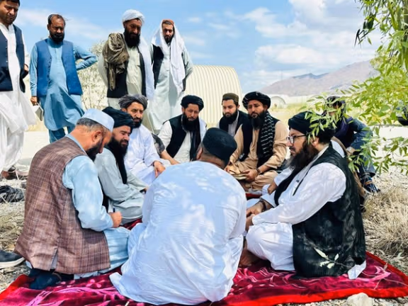 طالبانو په کونړ کې له زلزله ځپلو سره د مرستو د همغږۍ کمېټه جوړه کړې