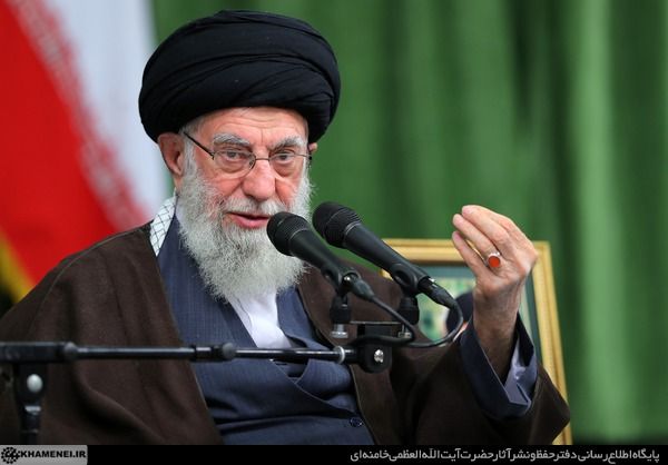خامنه‌ای: زبان فارسی در افغانستان اوج بگیرد