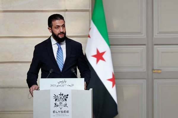 فرستاده ترامپ از رئیسجمهور سوریه به دلیل «اقدامات علیه داعش» تمجید کرد