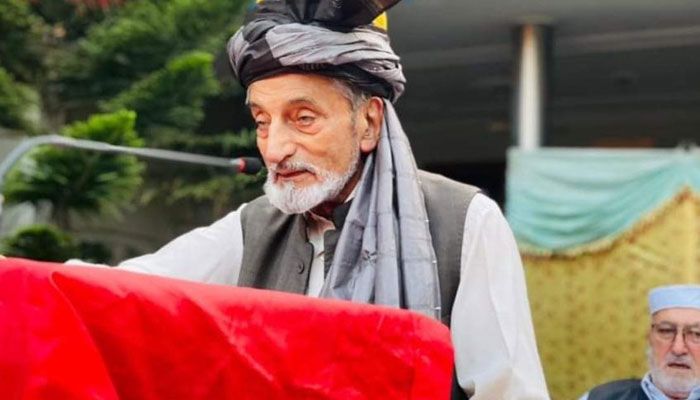 غلام احمد بلور: زه له عوامي نېشنل پارټۍ سره ولاړ یم 