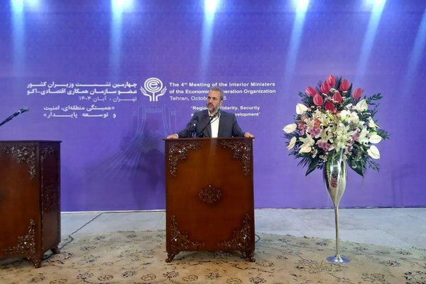 ایران وايي چې ۵۰ سلنه افغان کډوال به په ایران کې پاتې شي