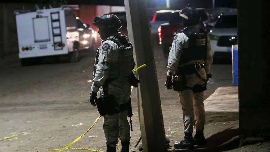 په مکسیکو کې د فوټبال په لوبغالي کې د ډزو له امله ۱۱ کسان وژل شوي 