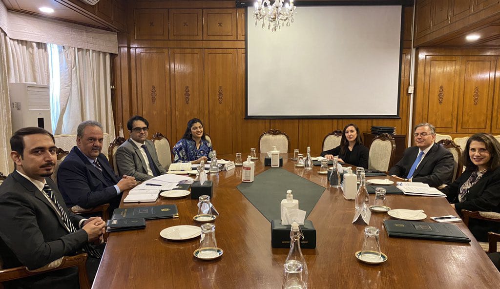 دستیار وزیر خارجه امریکا با مقام‌های پاکستانی درباره مهاجران افغان گفت‌و‌گو کرد