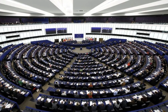 اروپايي پارلمان د ایران د سپاه پاسداران ځواک د ترهګر اعلانولو غوښتنه کړې