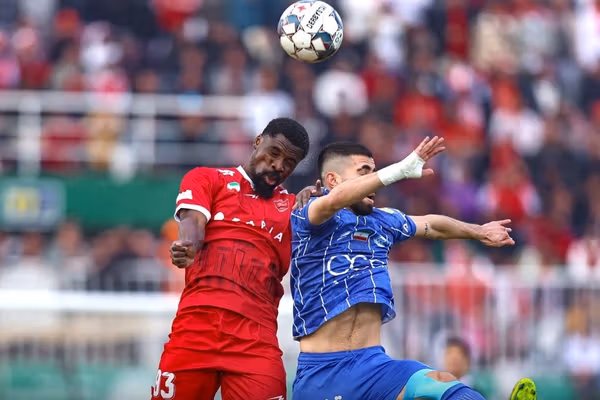 رکورد نباختن پرسپولیس به استقلال به ۱۹ بازی رسید و از ۲۳۸۷ روز نیز گذشت