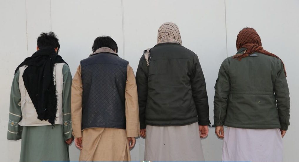 طالبانو په څلورو ولایتونو کې د جنایي جرمونو په تور ۱۳ کسان نیولي