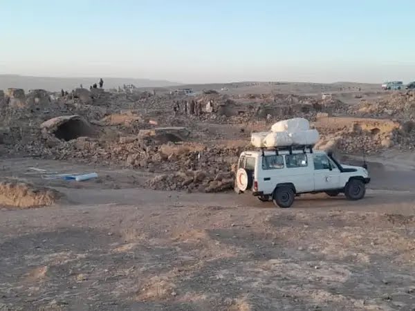 یونیسف برای جلوگیری از شیوع بیماری‌ها، برای زلزله‌زدگان هرات آب پاک فراهم می‌کند