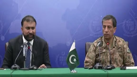 پاکستان: د هند او طالبانو په ملاتړ د اورګاډي برید کې د ۲۳ پوځیانو په ګډون ۳۱ کسان وژل شوي