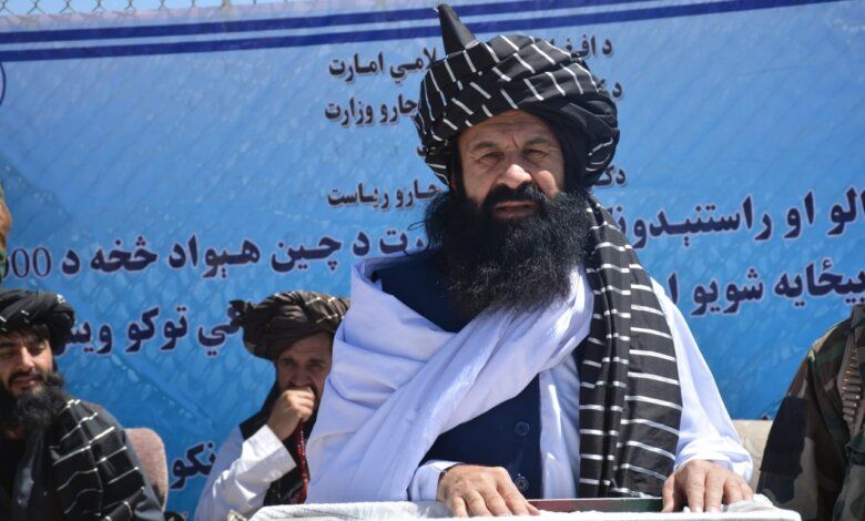 وزیر مهاجرین طالبان: برخی از نهادهای مددرسان ۸۰ درصد کمک‌ها را 'عیش و نوش می‌کنند'