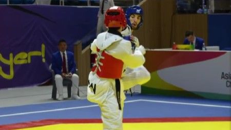محسن رضایی به مدال برنز مسابقات تکواندوی قهرمانی آسیا دست یافت