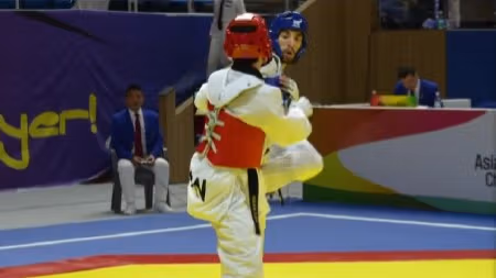 محسن رضایی به مدال برنز مسابقات تکواندوی قهرمانی آسیا دست یافت