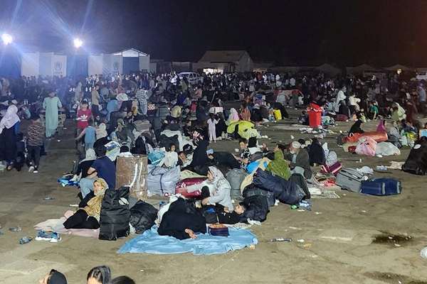 Afghan Deportations From Iran Surge To Over 88000 In One Week