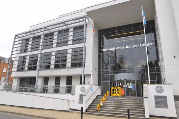 په برېتانیا کې پر جنسي تېري د تورنو دوو افغانانو محاکمه وځنډول شوه