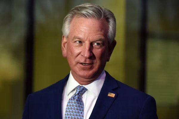 امریکایی سناتور: ټول« اسلامپال» باید له امریکا و اېستل شي