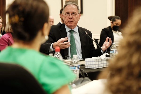 Former US Official: Pakistan Aided in Al-Qaeda Fight, Not Taliban Elimination