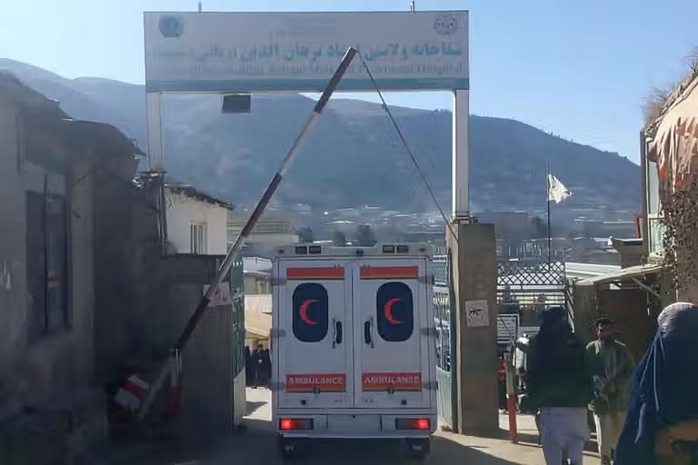 منابع: طالبان مراکز صحی در ولسوالی نسی بدخشان را برای درمان زخمی‌های خود تخلیه کردند