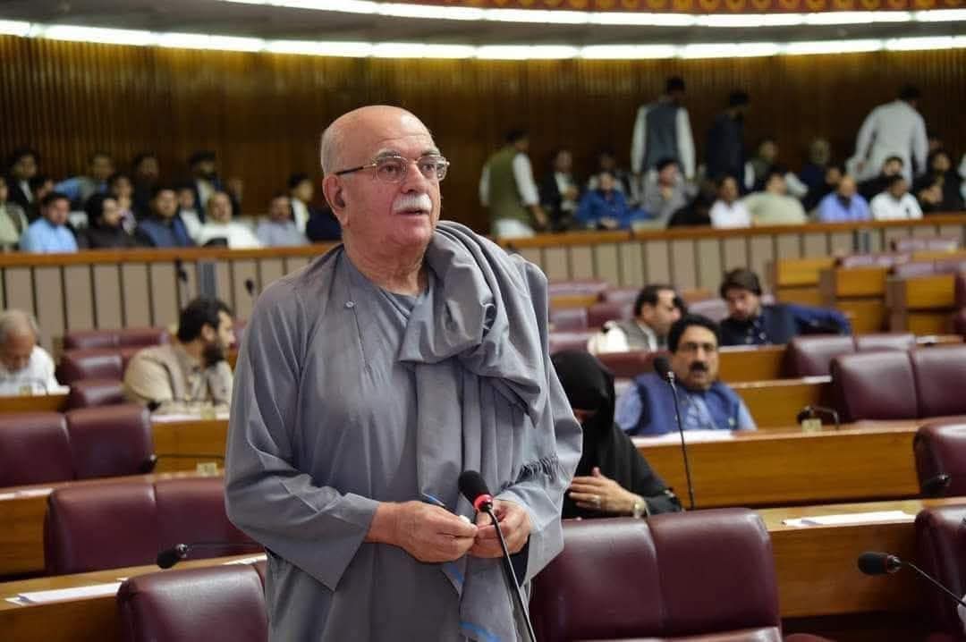 محمودخان اڅکزی: د پاکستان حکومت د تګلارو له امله په بلوچستان کې د بېلتون غږ پورته شوی