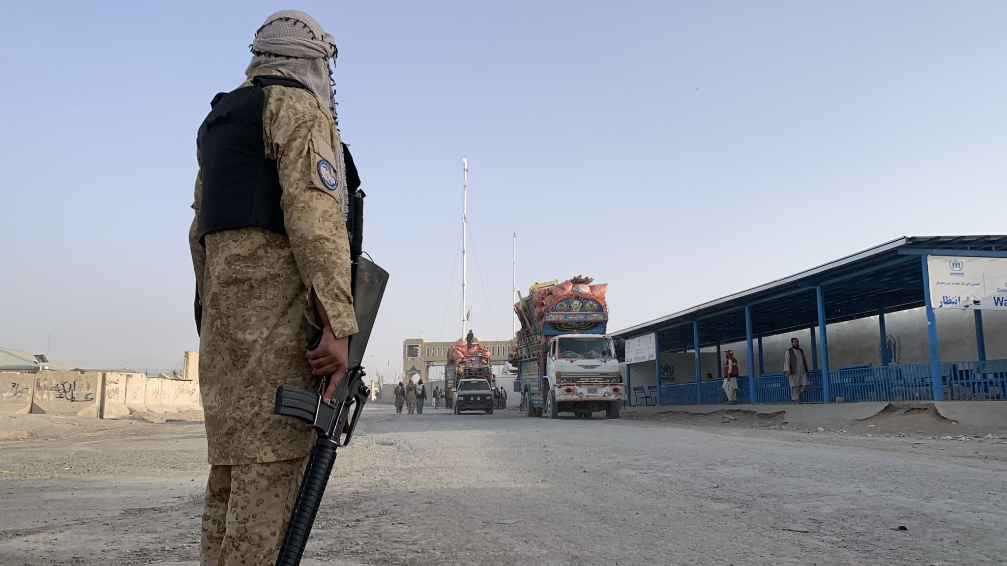 د طالبانو سرچینې وايي چې جنګیالي یې پر ډیورنډ کرښه د تیارسۍ په حالت کې دي