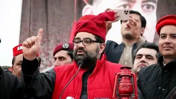 ایمل ولي خان: ترهګري د یوه ایالت ستونزه نه بلکې د دولتي تګلارو پایله ده