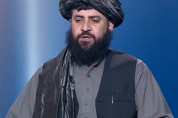 وزير الدفاع في طالبان يرفض استخدام مصطلح "الإرهابيين" ضد معارضي باكستان