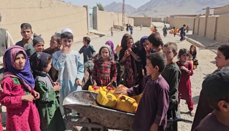 د خلکو شکایت: د کندهار په ځینو سیمو کې د اوبو سطحه تر شاوخوا «۲۰۰» مترو ښکته شوې