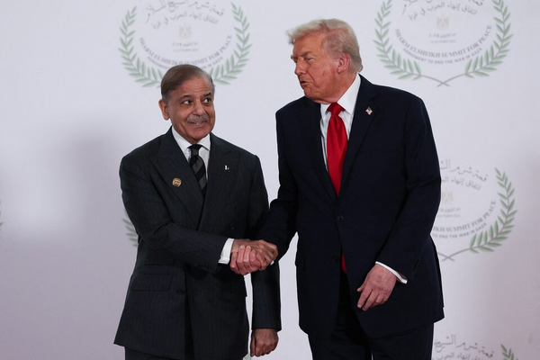 شهباز شریف وايي د سولې لپاره دې د ټرمپ هڅې په پام کې ونیول شي