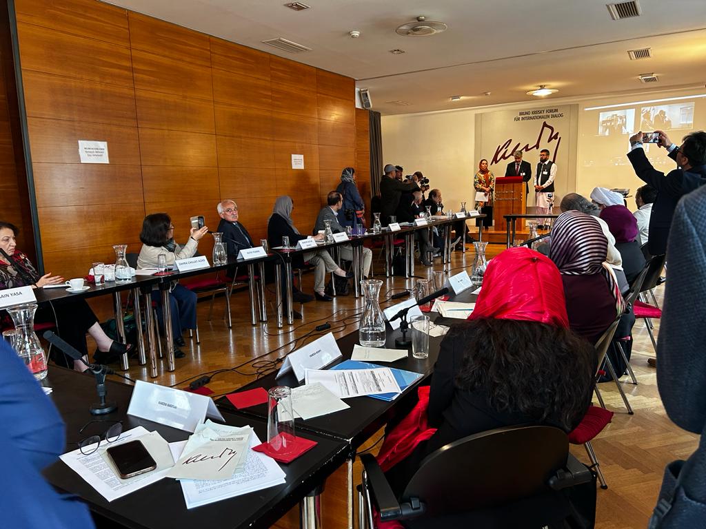 اعلامیه پایانی نشست ویانا:جامعه جهانی تمامی اشکال مقاومت مردم افغانستان را به رسمیت بشناسد