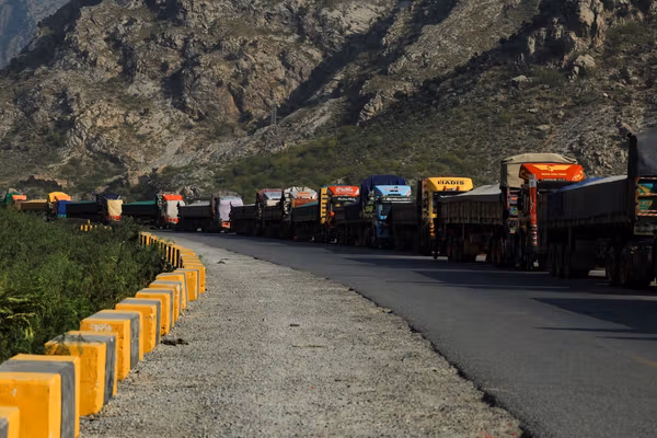 Pak-Afghanistan Trade Falls 53 Precent As Border Closures Persist