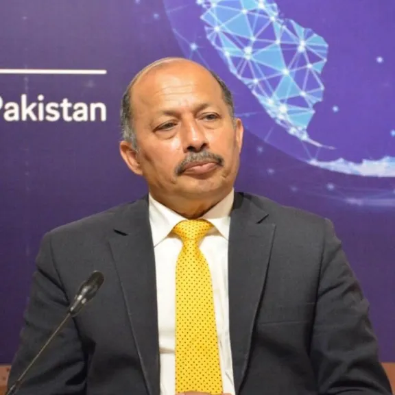 سفیر سابق پاکستان: اگر مردم طالبان را سرنگون کند، اسلامآباد حکومت را به رسمیت خواهد شناخت