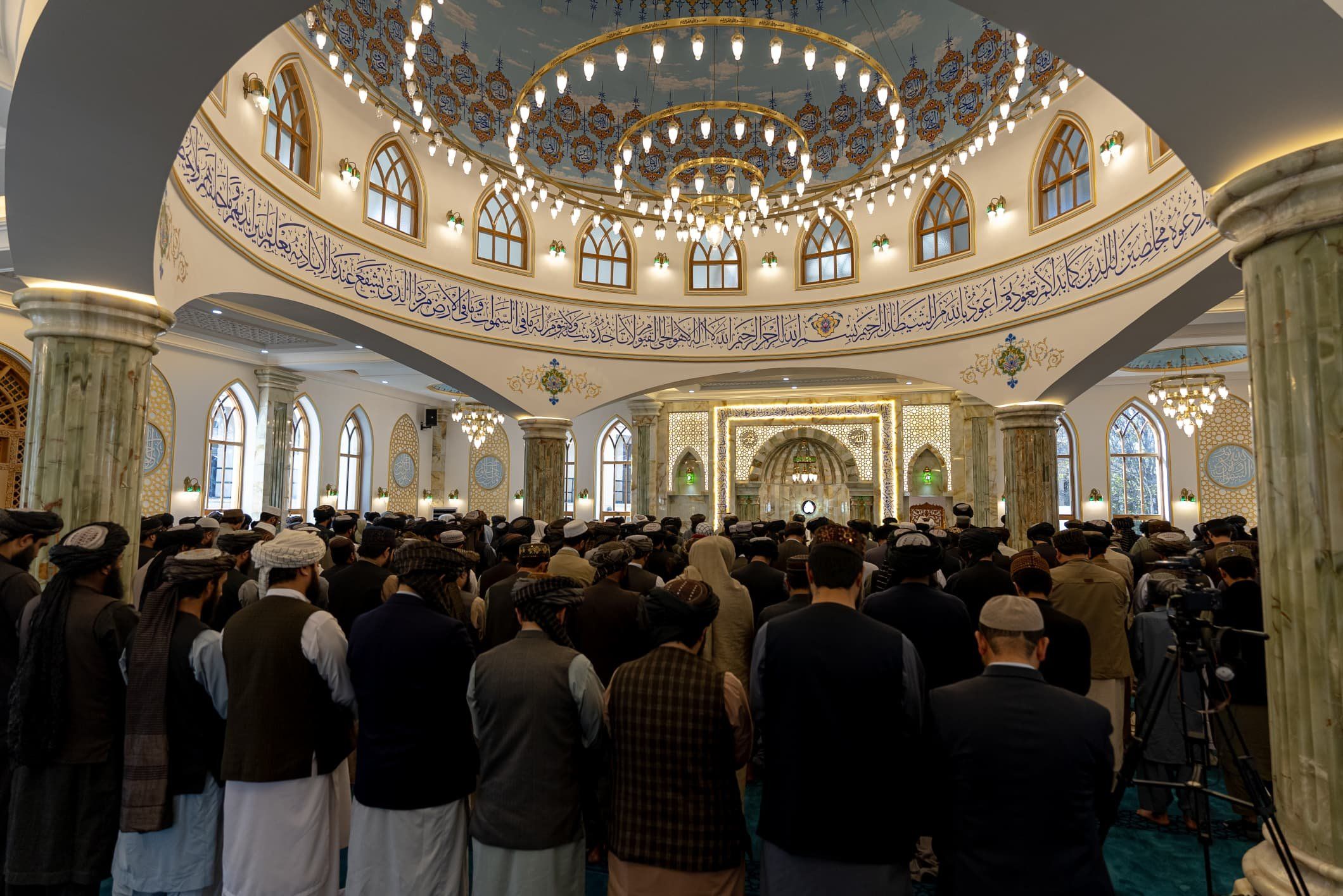 طالبان می‌گوید این مسجد ظرفیت هزار نمازگزار را دارد