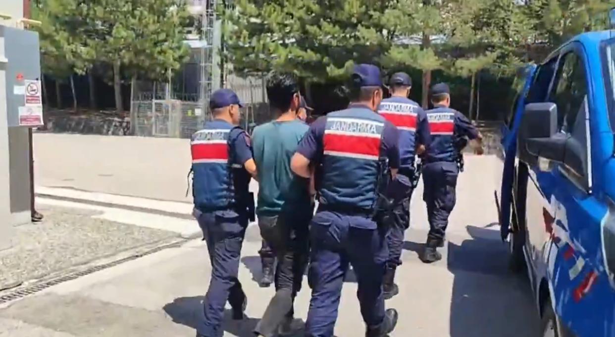 ترکیه ۱۱۵ مظنون وابسته به داعش را به اتهام برنامه‌ریزی حمله به جشن‌های کریسمس بازداشت کرد